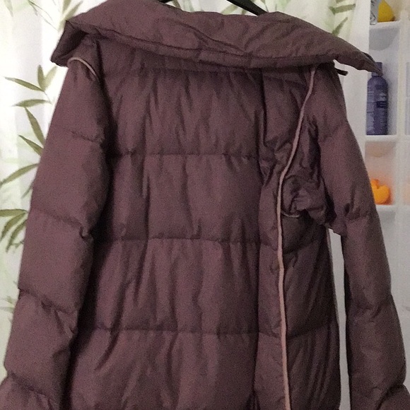 Gallery Long Down Coat Sz. 12 80% Down, 20% Waterfowl Feathers Purple 51” long. - Picture 6 of 8